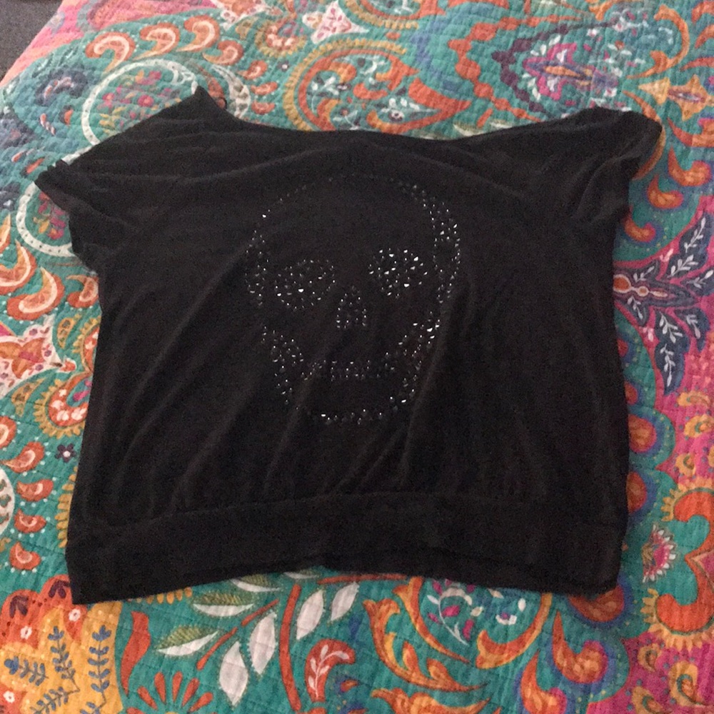 Black top with skull